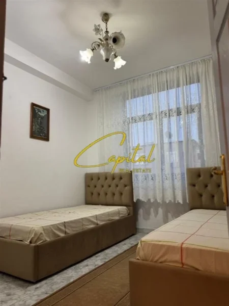 Tirane, jepet me qera apartament 2+1 Kati 3, 95 m² 600 € (ISH RESTORANT DURRESI)