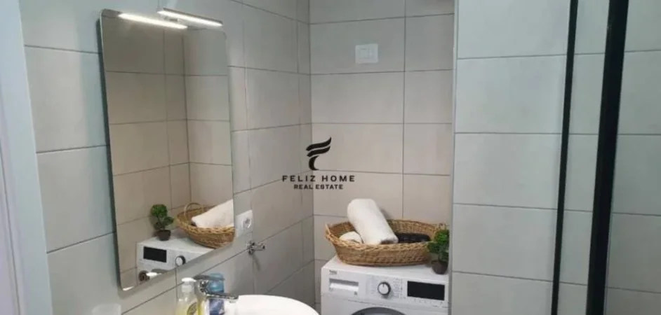 Tirane, jepet me qera apartament+verande | Penthouse 2+1 Kati 11, 89 m² 1.200 € (PAZARI I RI)