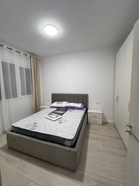 Tirane, jepet me qera apartament 2+1 Kati 9, 200 m² 650 € (ISH FUSHA E AVIACIONIT)