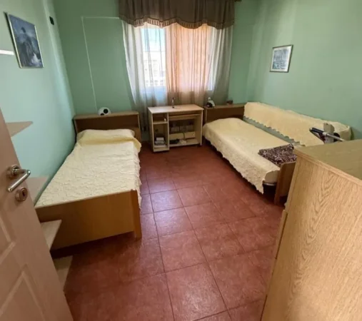 Tirane, jepet me qera apartament 2+1 Kati 8, 100 m² 600 € (KIKA 2 KOMUNE ,NUK BASHKEPUNOJME ME AGJENSI)