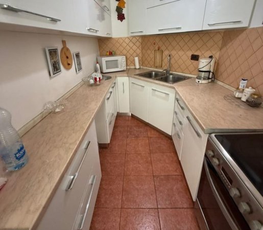 Tirane, jepet me qera apartament 2+1 Kati 8, 100 m² 600 € (KIKA 2 KOMUNE ,NUK BASHKEPUNOJME ME AGJENSI)