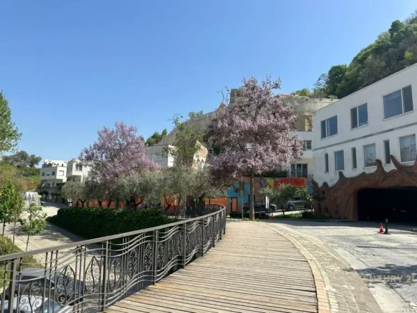 Tirane, jap me qera Vile , 225 m² 3.000 € (Kodra e Diellit Residence)