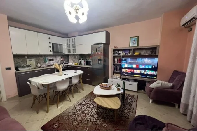 Tirane, shitet apartament 2+1 , 85 m² 130.000 € (Tregu i Madh - Rruga 5 Maji,)