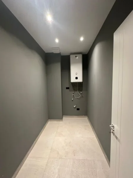 Tirane, shitet apartament 1+1+Ballkon Kati 4, 160 m² 430.540 € (Lion Park, Rruga e Elbasanit)