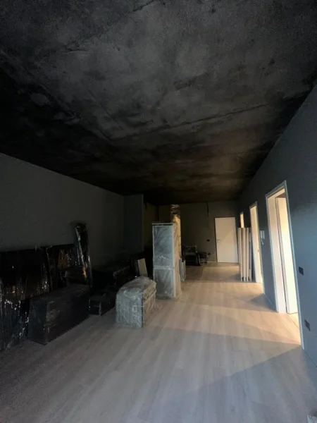 Tirane, shitet apartament 1+1+Ballkon Kati 4, 160 m² 430.540 € (Lion Park, Rruga e Elbasanit)