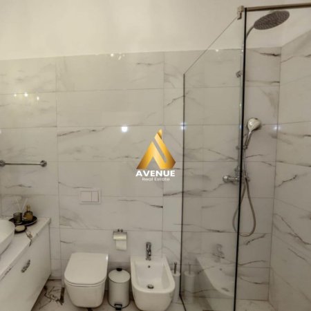 Tirane, jepet me qera apartament 1+1+Ballkon Kati 6, 65 m² 800 € (Rruga e Kavajes)