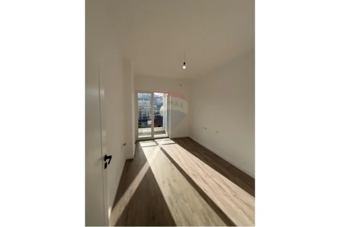 Tirane, shitet apartament 2+1 Kati 5, 97 m² 145.000 € (Yzberisht - Pallatet Cabej)