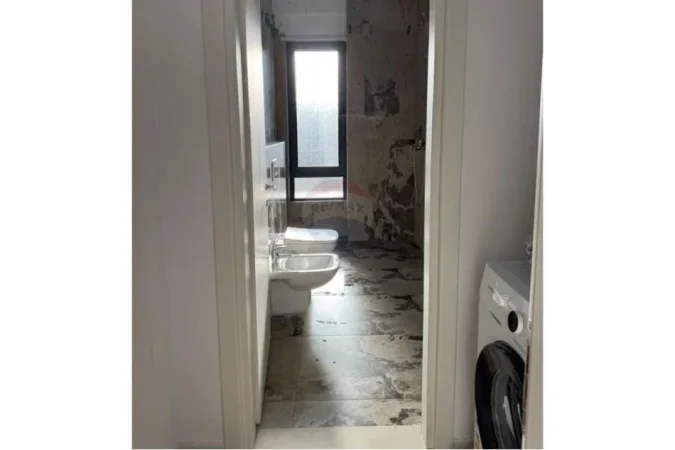 Tirane, jepet me qera apartament 2+1 Kati 2, 1.108 m² 600 € (Laprakë - Dogana,)