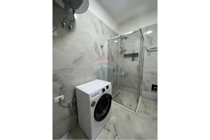 Tirane, jepet me qera apartament 1+1 Kati 4, 45 m² 550 € (Rruga Nikolla Tupe - Bllok)