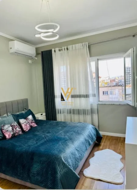 Tirane, shitet apartament 2+1+Ballkon Kati 5, 126 m² 250.000 € (ISH TREGU ELEKTRIK)