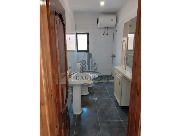 Tirane, shitet apartament 3+1 , 150 m² 210.000 € (SELITE)