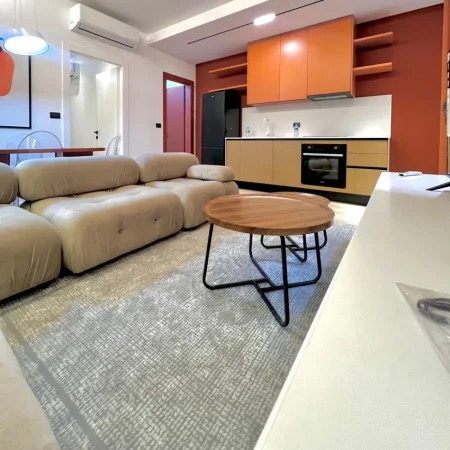 Tirane, shitet apartament 1+1 , 67 m² 155.000 € (Komuna e Parisit)