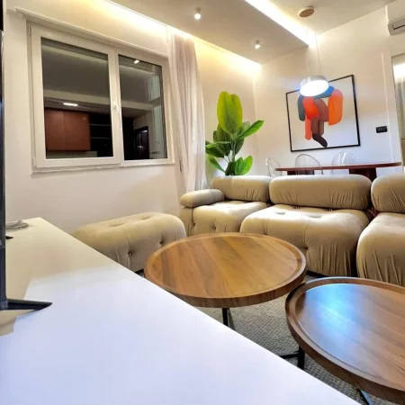 Tirane, shitet apartament 1+1 , 67 m² 155.000 € (Komuna e Parisit)