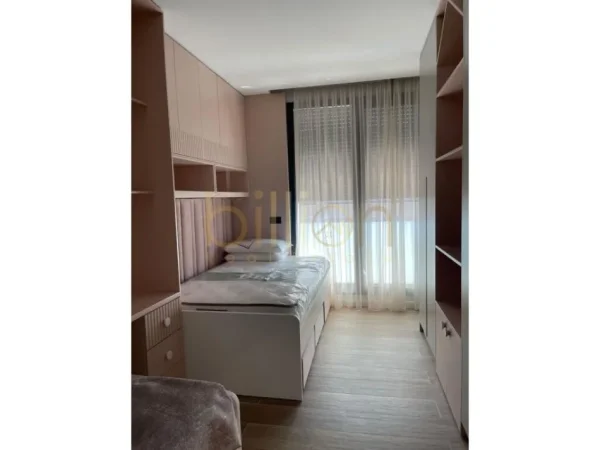 Tirane, jepet me qera apartament 2+1 , 100 m² 1.500 € (Qendra Tregetare TEG, Tirana, Albania)