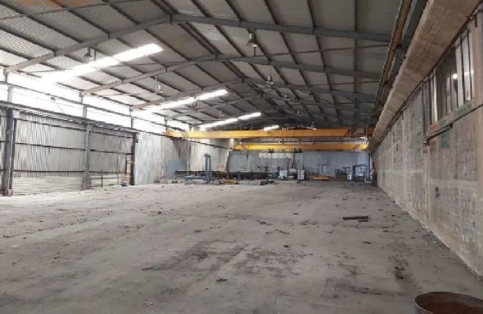 Tirane, jepet me qera magazine Kati 0, 650 m² 1.300 € (kombinat)