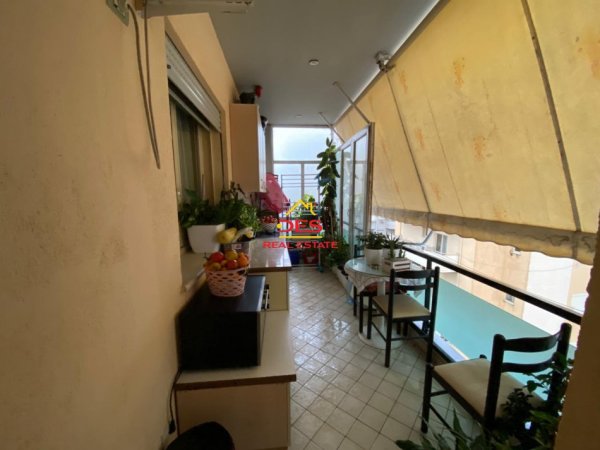Vlore, jepet me qera apartament 3+1+Ballkon Kati 7, 153 m² 600 € (Rruga Sadik Zotaj)