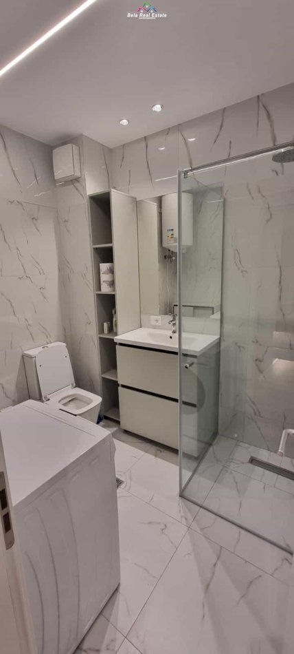 Tirane, jap me qera apartament 1+1+Ballkon Kati 5, 86 m² 600 € (laprake)