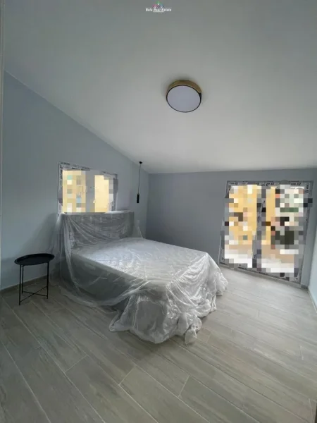 Tirane, jepet me qera Vile 1+1+Ballkon Kati 5, 68 m² 450 € (rruga e kavajes)