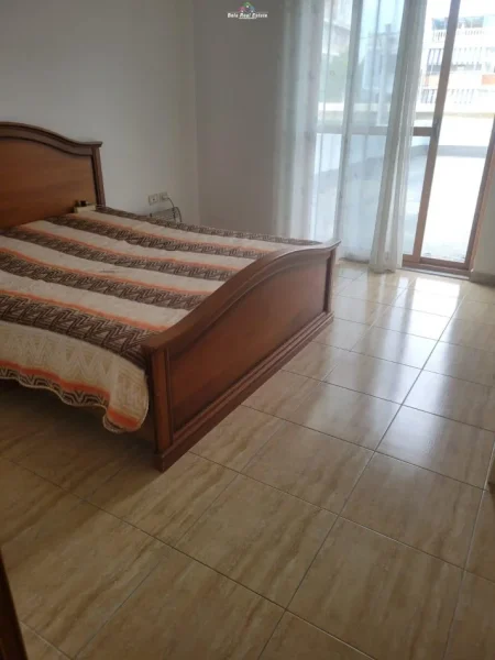 Tirane, shes Vile 3+1 Kati 1, 135 m² 300.000 € (kashar)