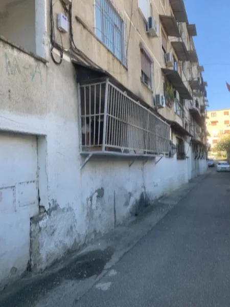 Elbasan, shitet apartament 1+1+Aneks+Ballkon Kati 1, 60 m² 43.000 € (Spiro Dedja , Lgjagj 11 Nentori (prane Sares))