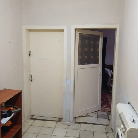 Elbasan, shitet apartament 1+1+Aneks+Ballkon Kati 1, 60 m² 43.000 € (Spiro Dedja , Lgjagj 11 Nentori (prane Sares))