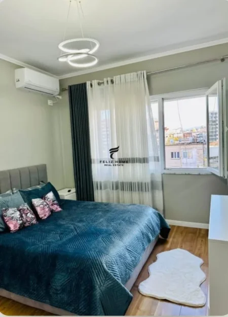 Tirane, shiten 2 apartamente 1+1 Kati 5, 126 m² 248.000 € (TREGU ELEKTRIK)