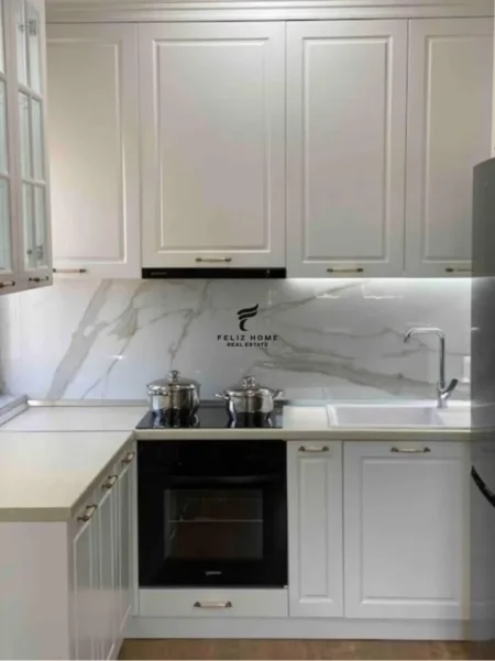 Tirane, shiten 2 apartamente 1+1 Kati 5, 126 m² 248.000 € (TREGU ELEKTRIK)