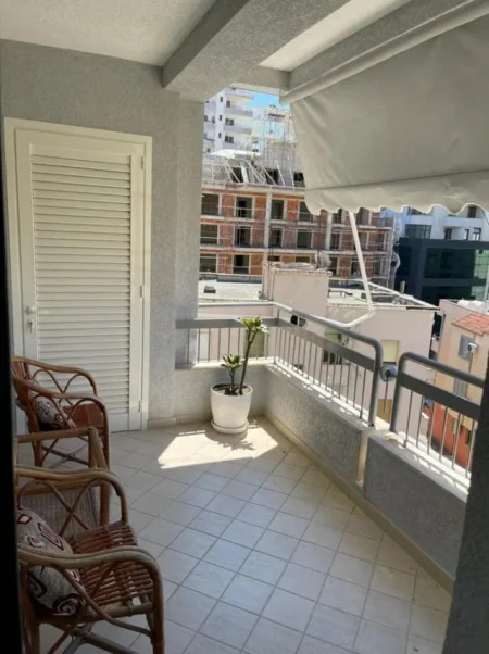 Durres, jepet me qera apartament 1+1+Ballkon Kati 3, 70 m² 400 € 
