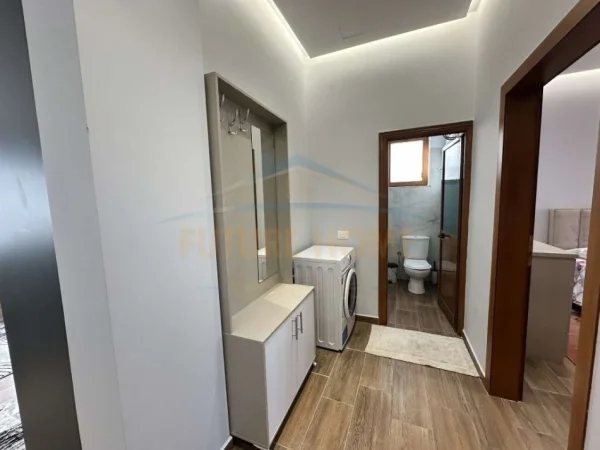 Tirane, jepet me qera 3+1 Kati 2, 500 € (UNAZA RE) UNA47803