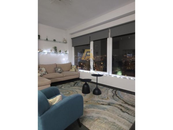 Tirane, jepet me qera apartament+verande | Penthouse 2+1 Kati 11, 89 m² 1.200 € (Pazari i Ri)