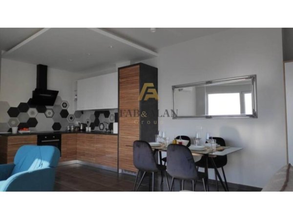 Tirane, jepet me qera apartament+verande | Penthouse 2+1 Kati 11, 89 m² 1.200 € (Pazari i Ri)