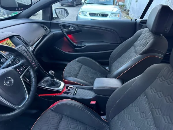 Shitet OPEL CASCADA Benzin, Manual 8.500 €