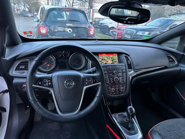 Shitet OPEL CASCADA Benzin, Manual 8.500 €