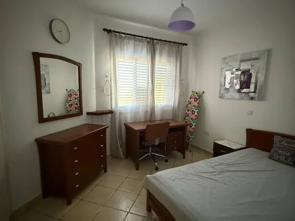 Tirane, jepet me qera apartament 2+1 Kati 3, 94 m² 500 € (ish tregu elektrik)