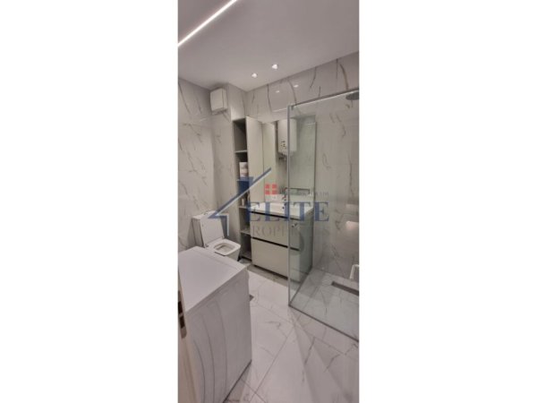 Tirane, jepet me qera apartament 2+1 Kati 5, 84 m² 600 € (Laprake)