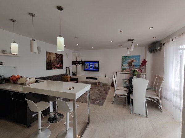 Tirane, jepet me qera apartament 2+1 Kati 9, 93 m² 800 € (Myslym shyri)