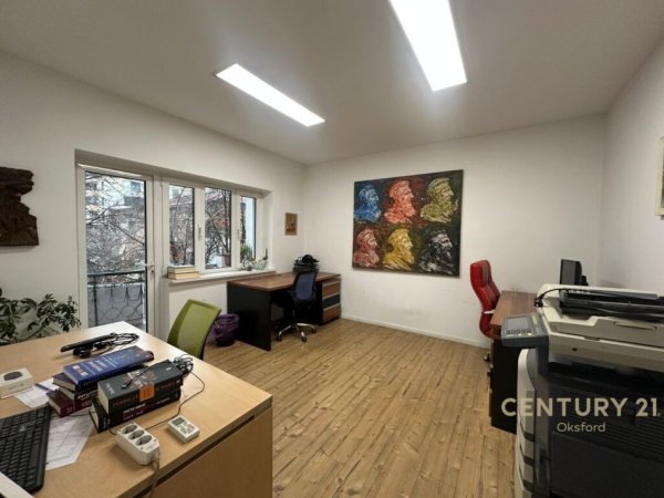 Tirane, jepet me qera ambjent biznesi Kati 1, 105 m² 1.400 € (Ish Blloku OKS106240)