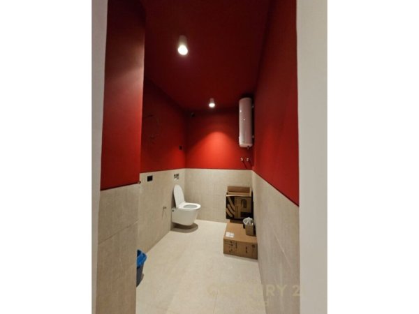 Tirane, jepet me qera ambjent biznesi Kati 0, 60 m² 550 € (Delijorgjit)