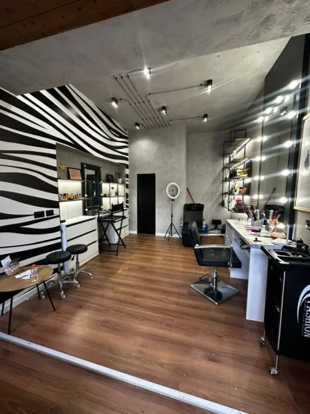 Tirane, shitet ambjent biznesi Kati 0, 50 m² (bulevardi bajram curri)