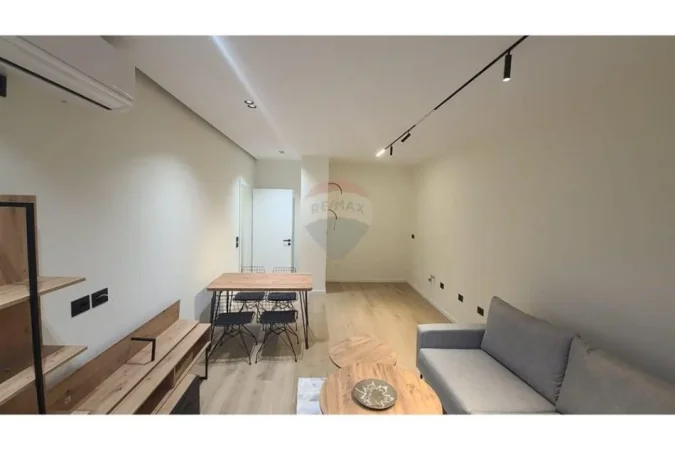 Tirane, jepet me qera apartament 1+1+Ballkon Kati 6, 63 m² 500 € (astir)