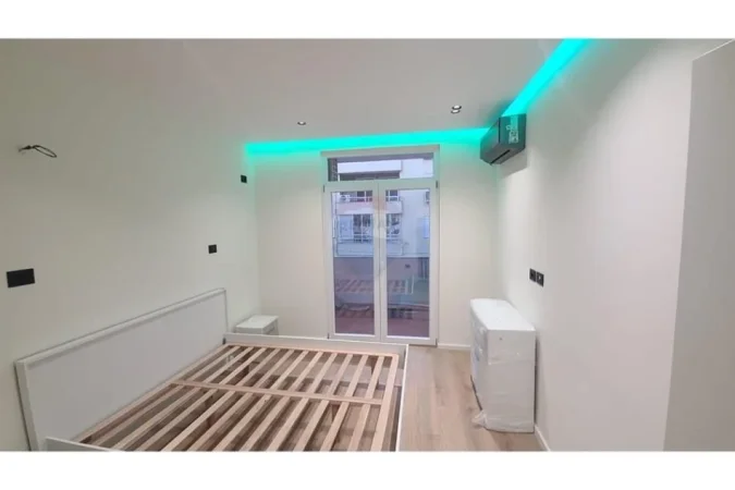 Tirane, jepet me qera apartament 1+1+Ballkon Kati 6, 63 m² 500 € (astir)
