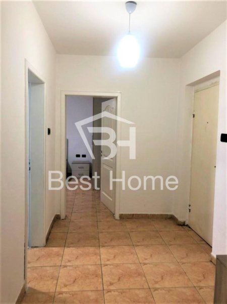 Tirane, jap me qera apartament 1+1 Kati 4, 55 m² 380 € (Tek Harry Fultz)