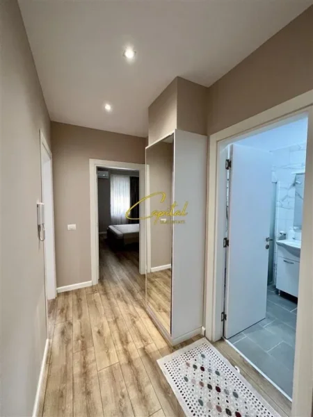 Tirane, jepet me qera apartament 1+1 Kati 2, 70 m² 750 € (KOMUNA E PARISIT)