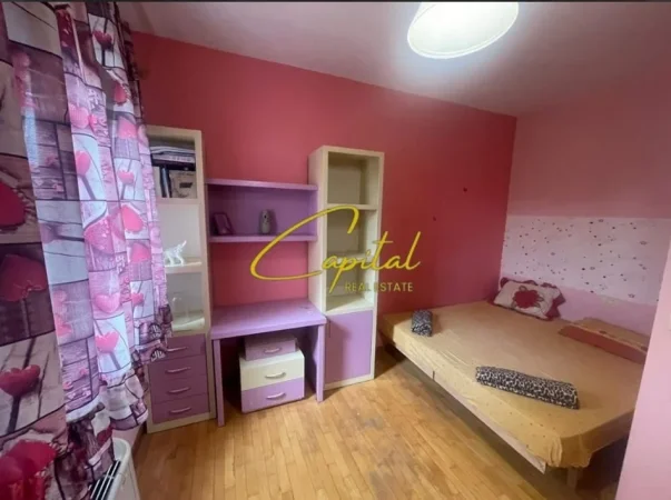 Tirane, jepet me qera apartament 2+1 Kati 2, 240 m² 1.350 € (BULEVARDI I RI)