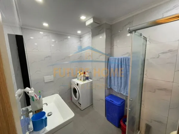 Tirane, shitet apartament 2+1+Aneks+Ballkon Kati 9, 105 m² 248.000 € (Komuna e Parisit)