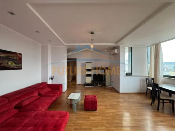 Tirane, shitet apartament 2+1+Ballkon Kati 10, 89 m² 350.000 € (RRUGA BARRIKADAVE)