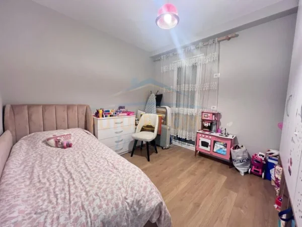 Tirane, shitet apartament 2+1 Kati 7, 91 m² 147.000 € (Selite)