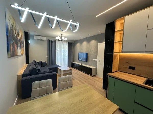 Tirane, jepet me qera apartament 2+1 Kati 5, 84 m² 600 € (Laprake)