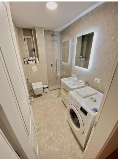 Tirane, jepet me qera apartament 1+1 Kati 0, 54 m² 700 € (Myslym Shyri)