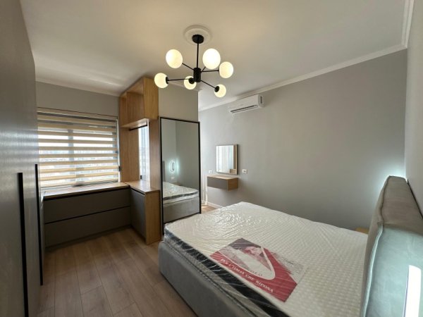 Tirane, jepet me qera apartament 2+1 Kati 5, 84 m² 600 € (Laprake)